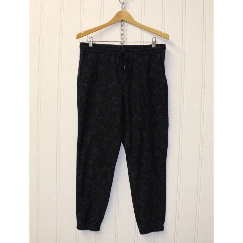 Athleta‎ dark blue and black athletic camo printed Farallon Joggers Size 10